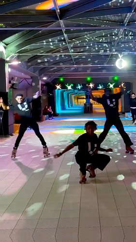 [ SHOULD I DROP IT? ] 💫

Ft. @sal_gyal & @shea_cvg (heal up broski)
An original choreography by @rollstar.inc 

🛼: @wifaskate...