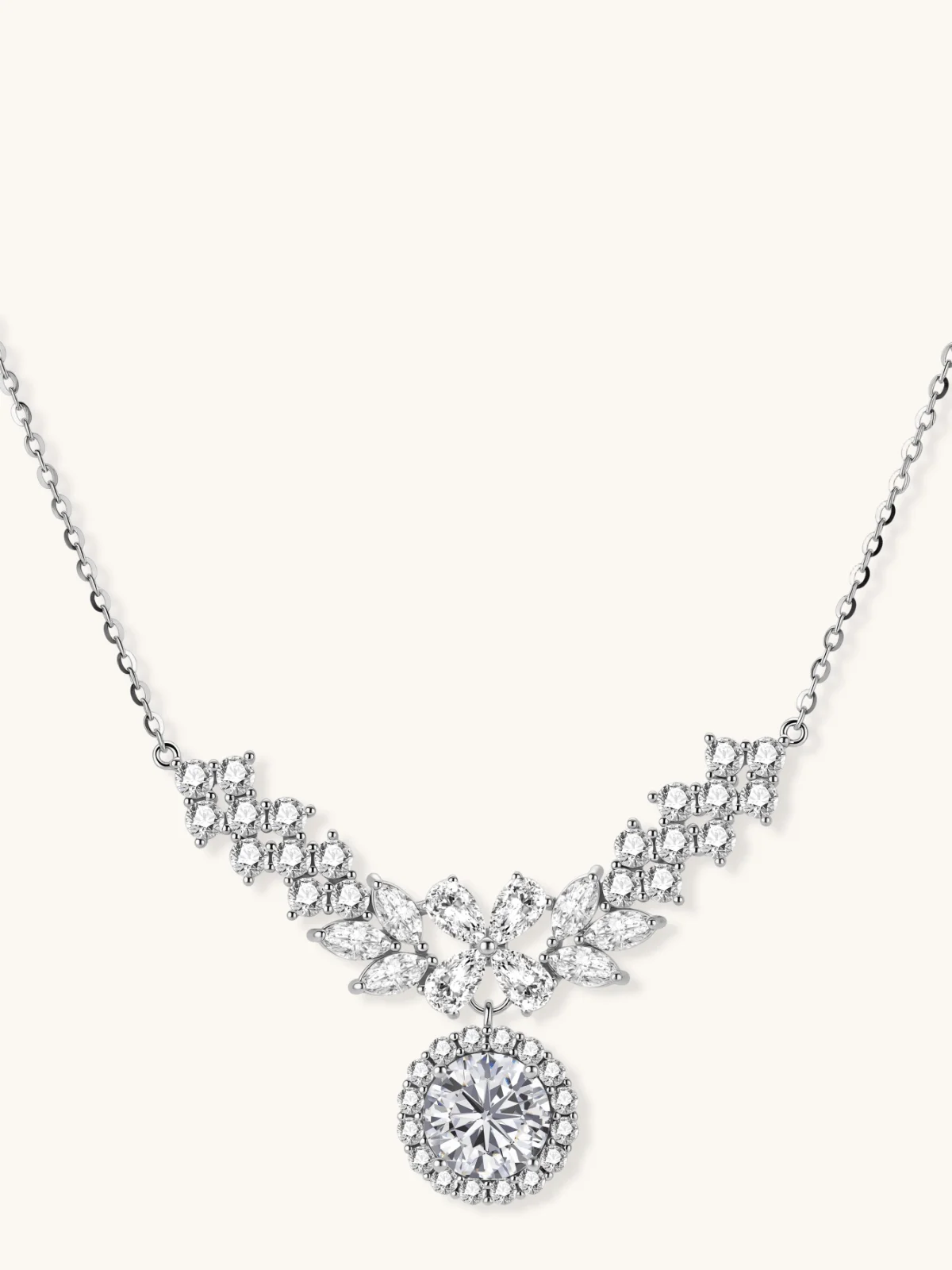 Laurel Necklace product image (1)