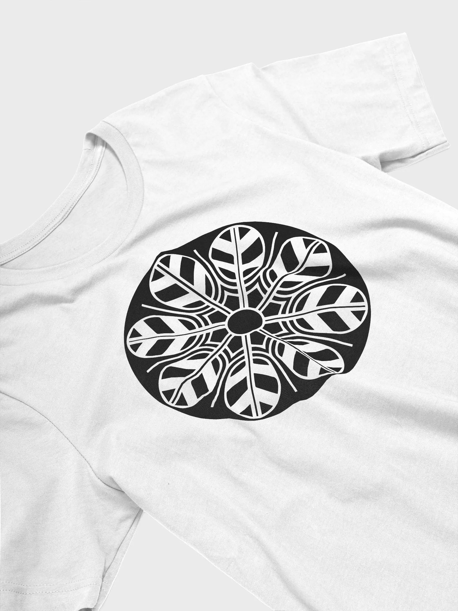 Inoue clan Mon Premium Soft Tee product image (3)
