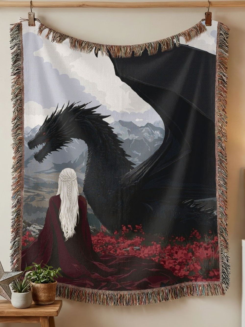 Mother of Dragons: Khaleesi and Drogon Woven Blanket product image (3)