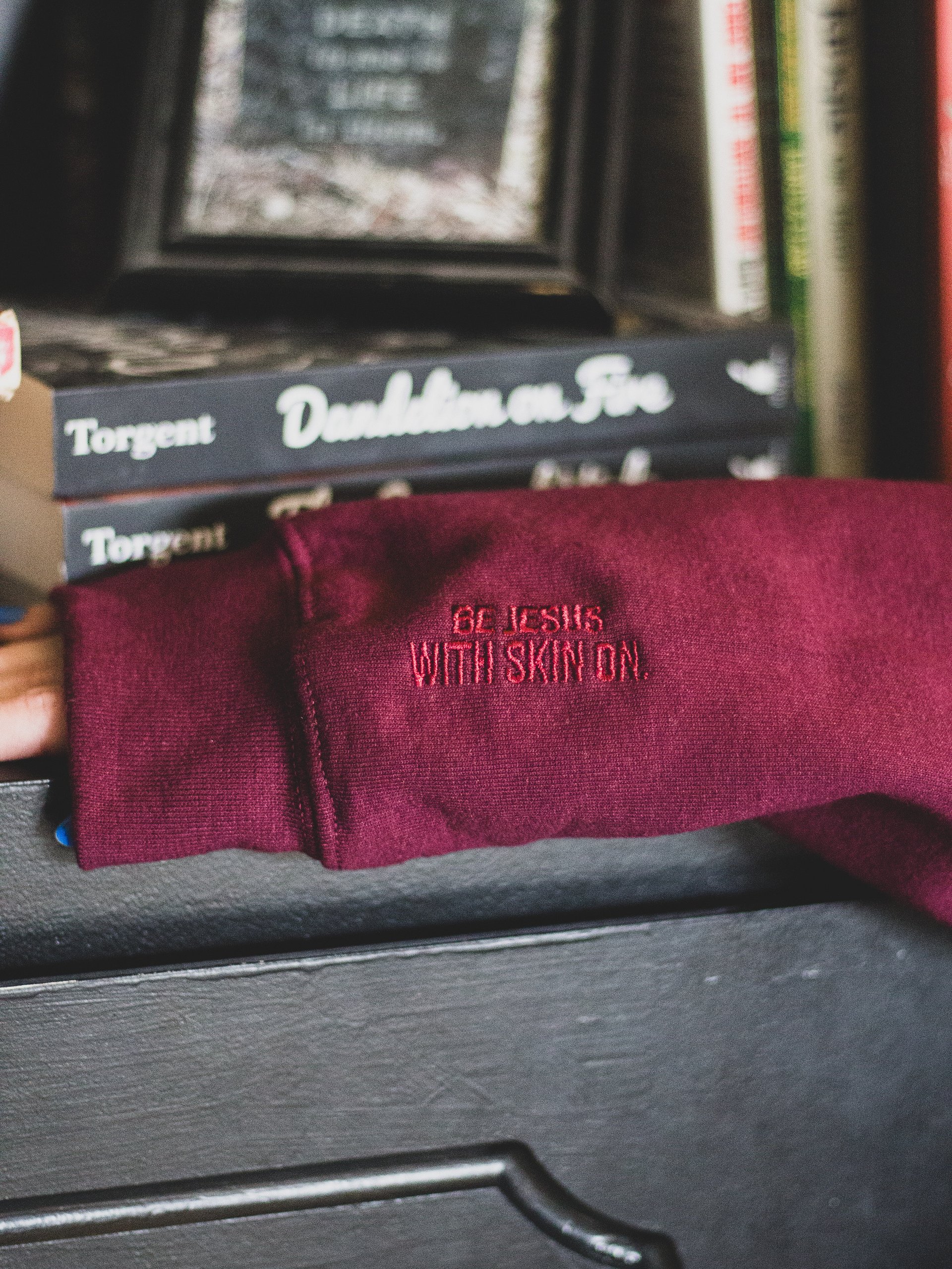 Live Chosen Sweatshirt, Maroon product image (3)