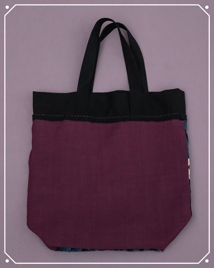 Cemetery Iris Contrast Fabric Tote Bag product image (2)
