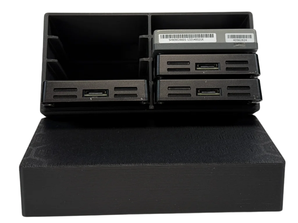 8x 2.5" Enterprise SAS SSD Container product image (6)