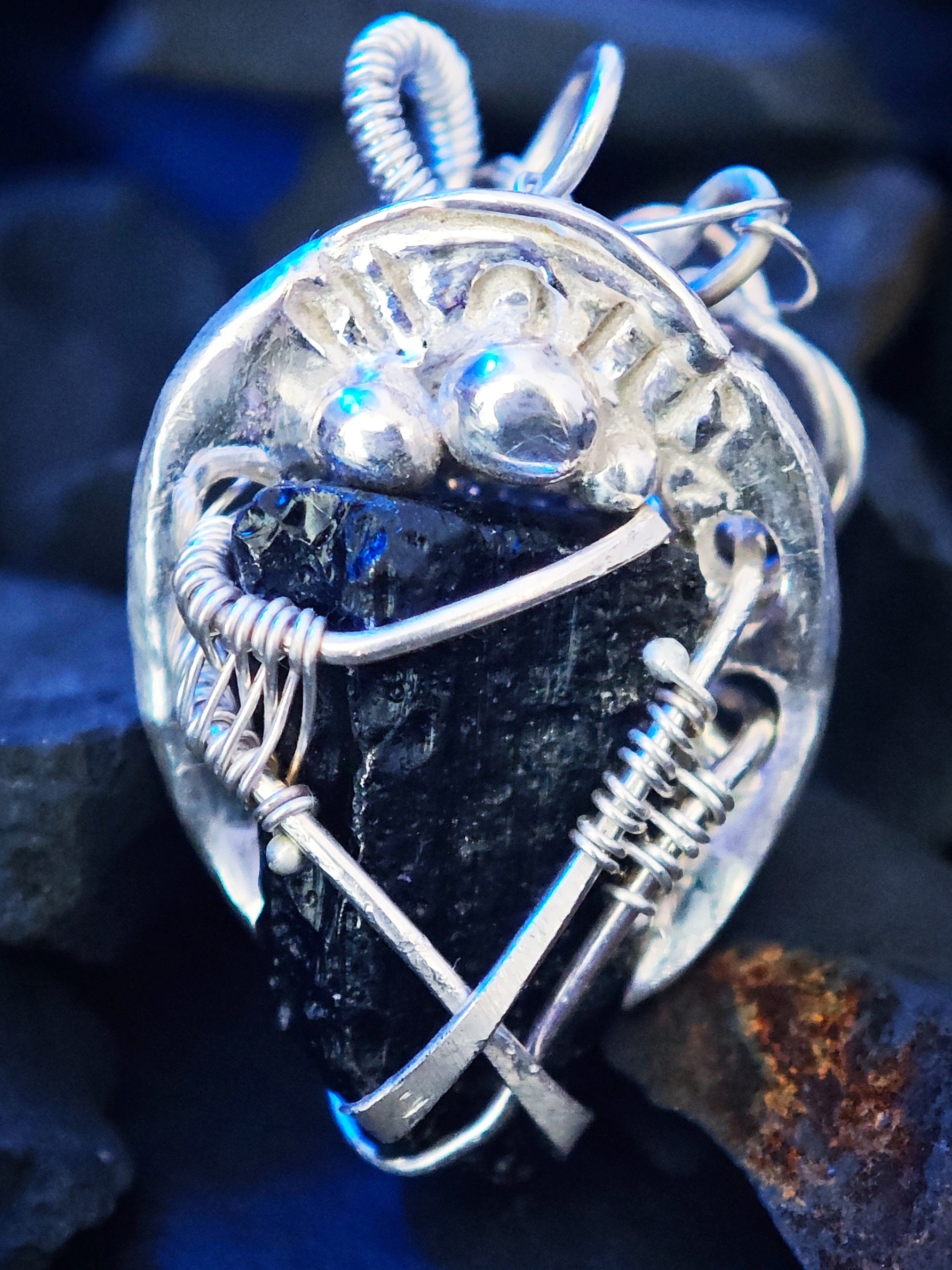 Tektite Mothership Pendant product image (1)