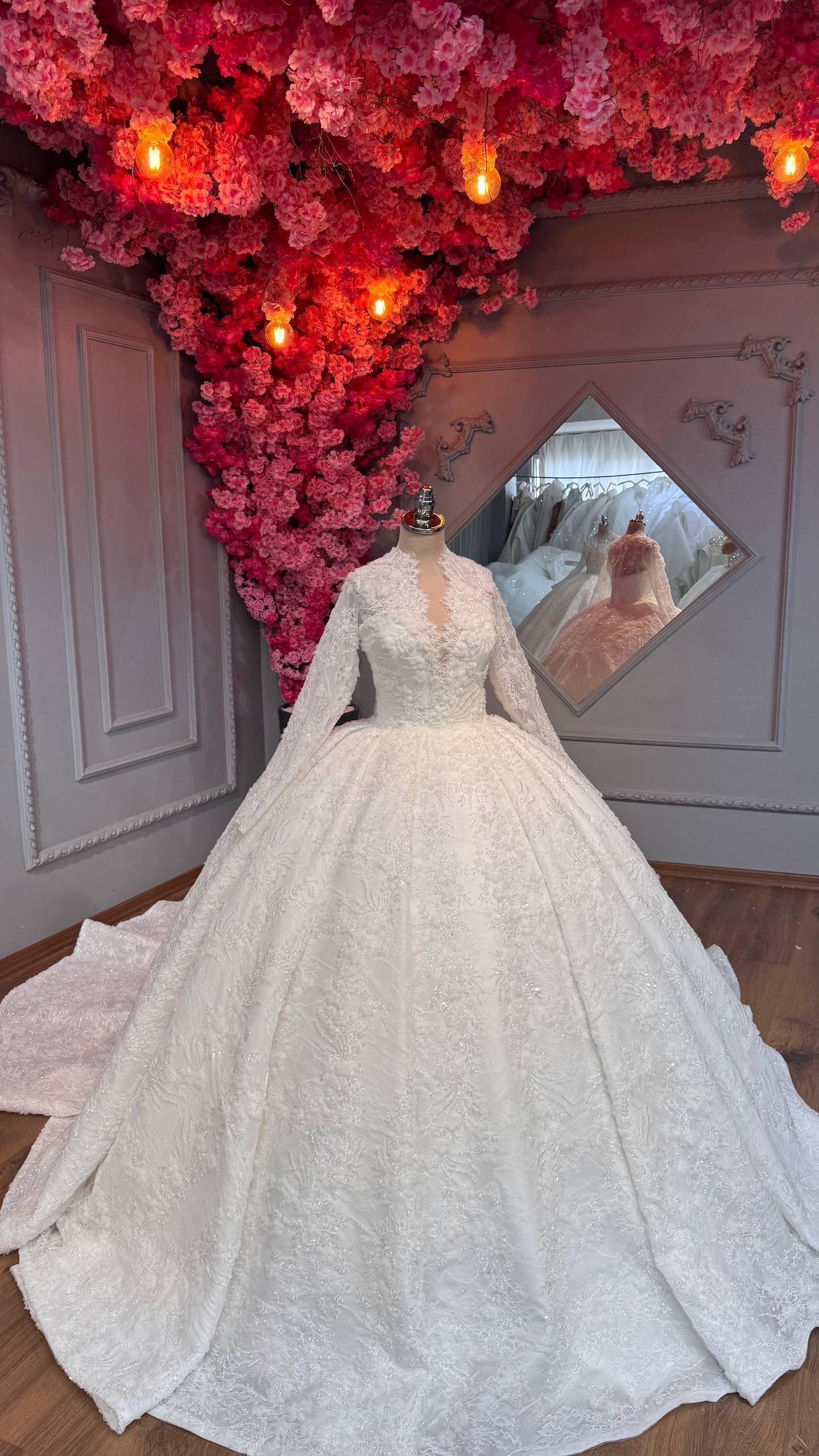 Wedding dress product image (1)