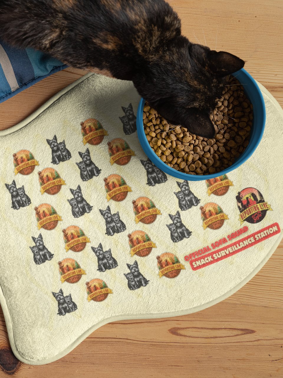 Snack Surveillance Dog and Cat Feeding Mat product image (3)