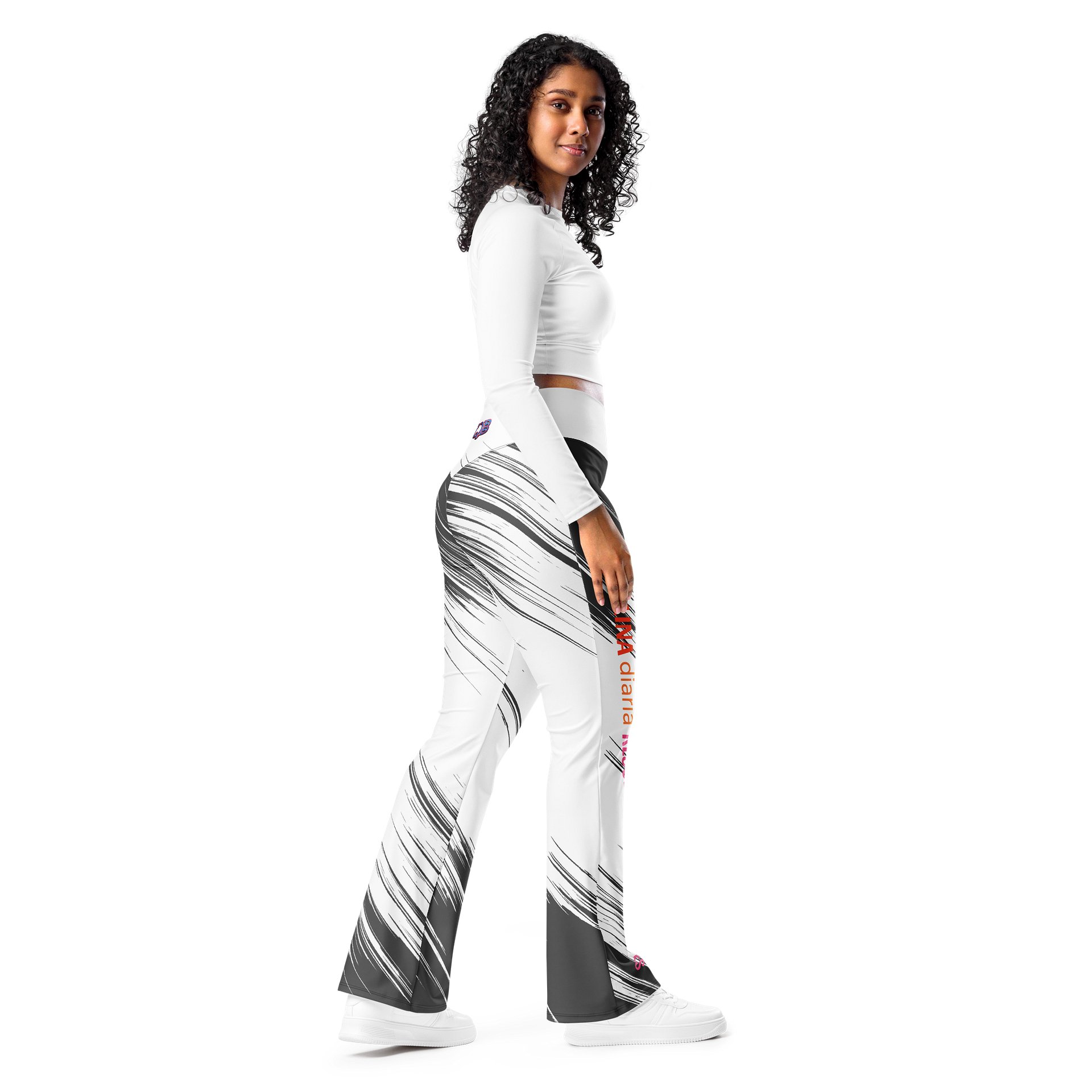The "Constancia" Flare Leggings Black and White product image (3)