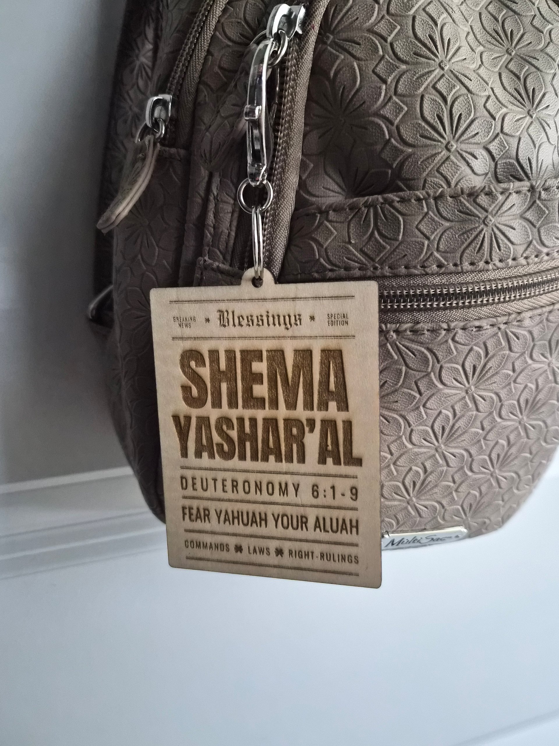 SHEMA BACKPACK/PURSE CLIP product image (2)