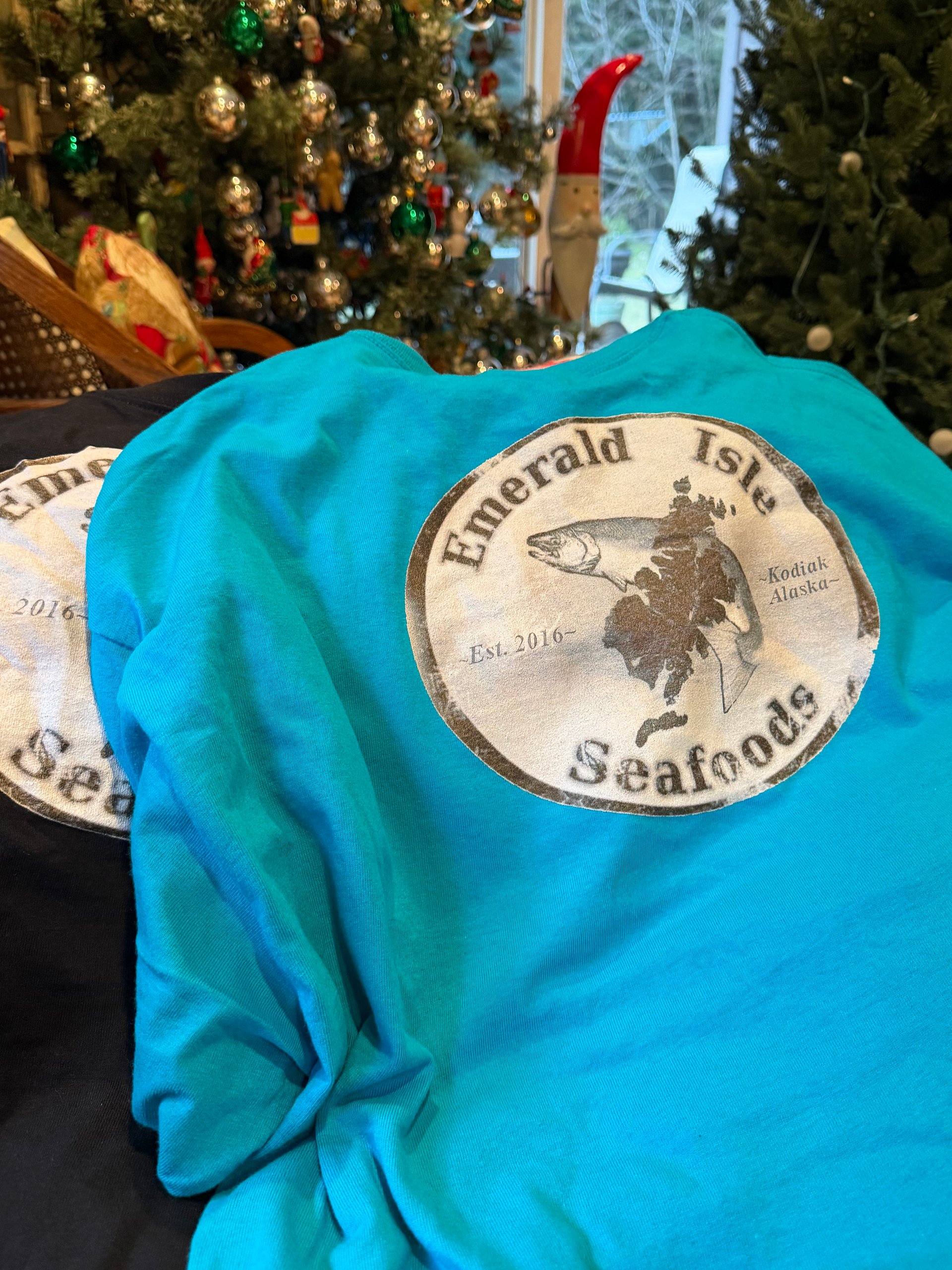 Emerald Isle Seafoods- Vintage T product image (3)