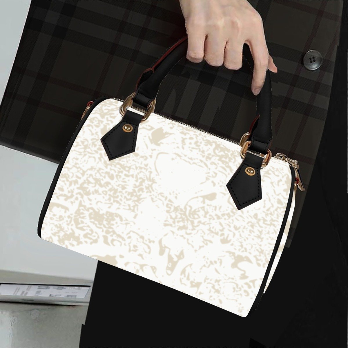 Classic Barrel-Shaped PU Leather Handbag product image (1)