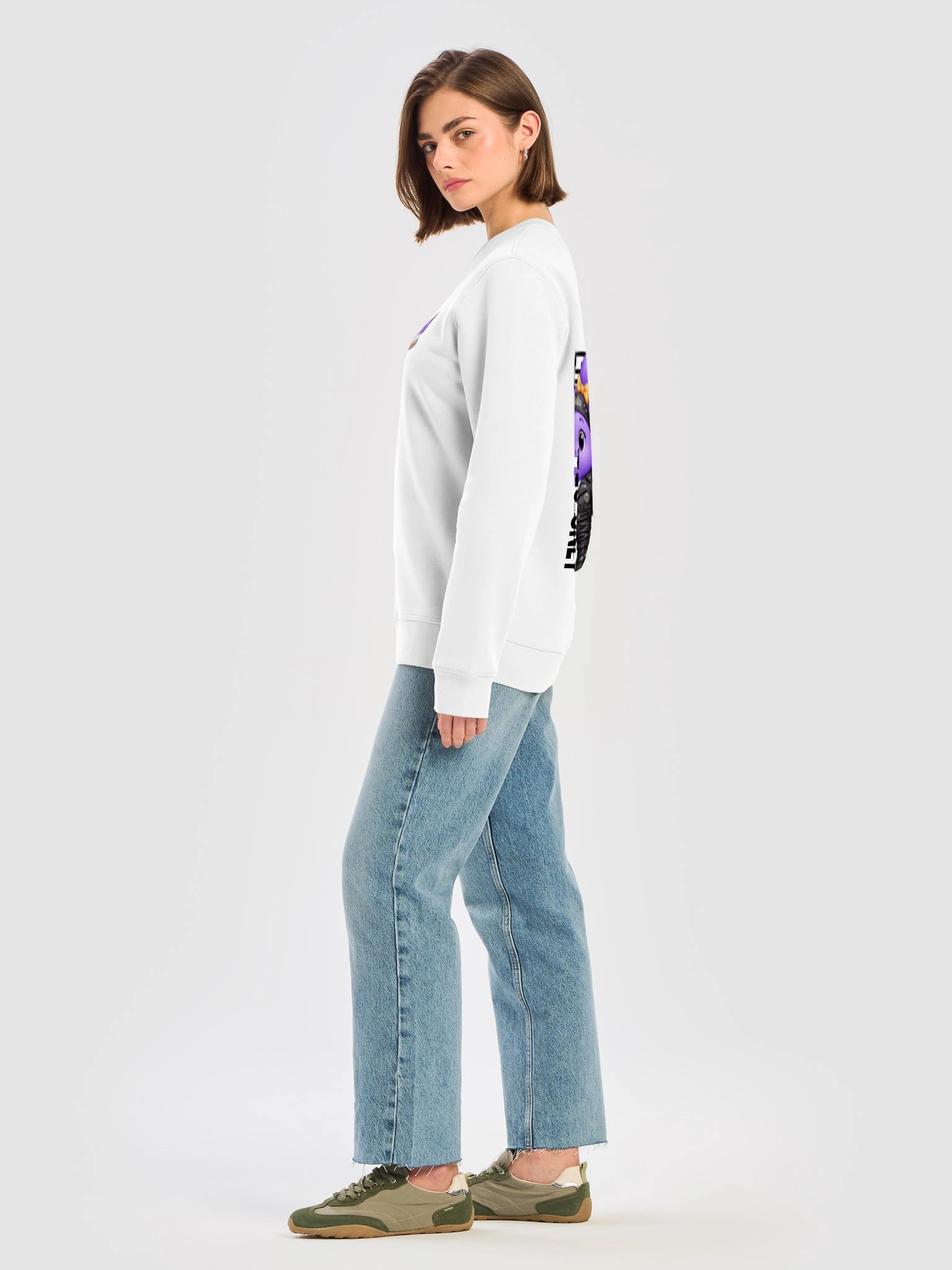 Sweatshirt product image (8)