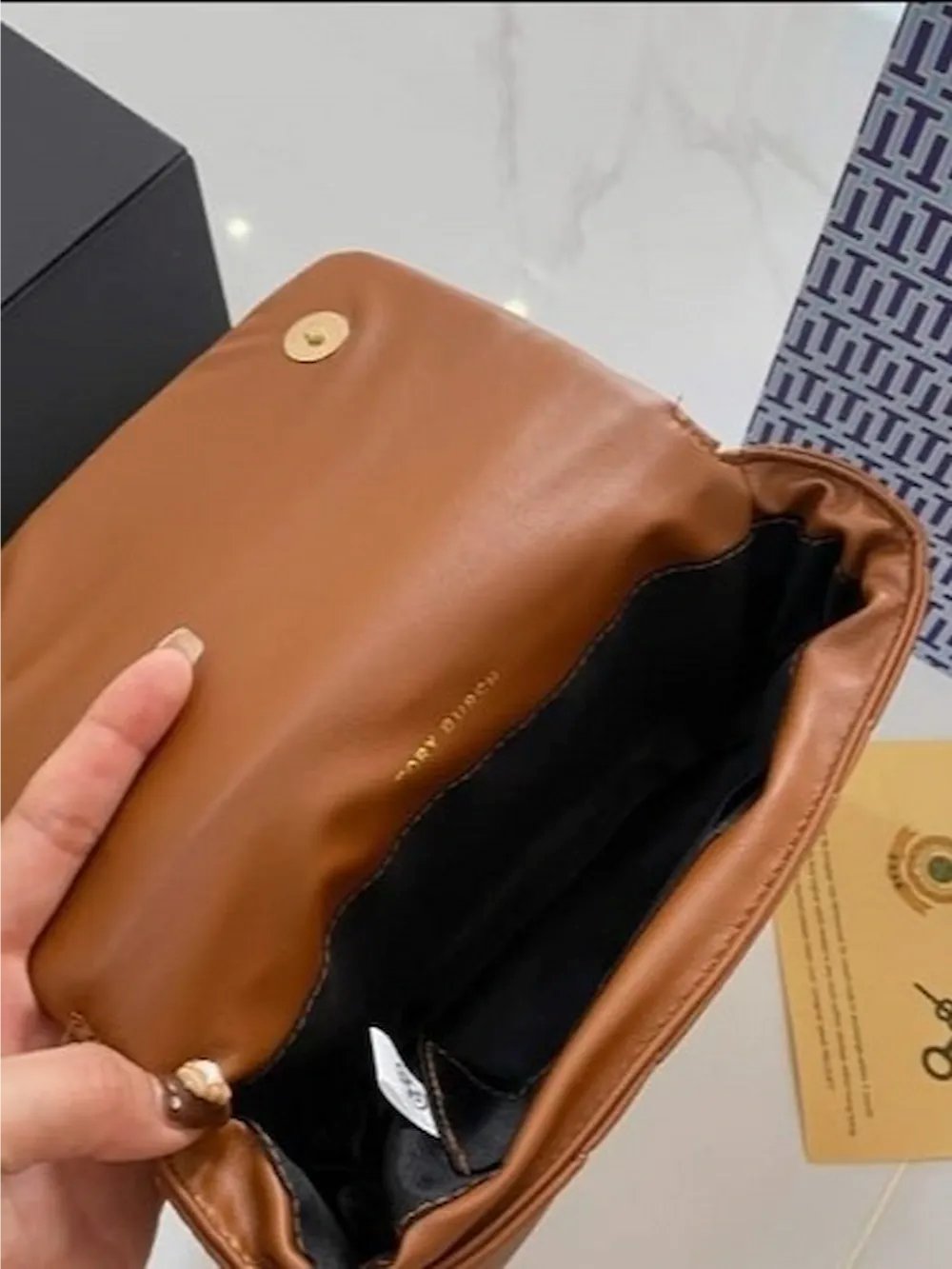 "Tory Burch"شنطة توري بورش هاي كوالتي درجة أولى - لون جملي فاخر product image (4)
