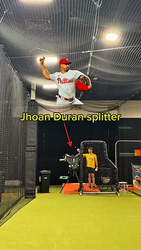 Did not expect that lol
#baseball #homerun #viral #fyp