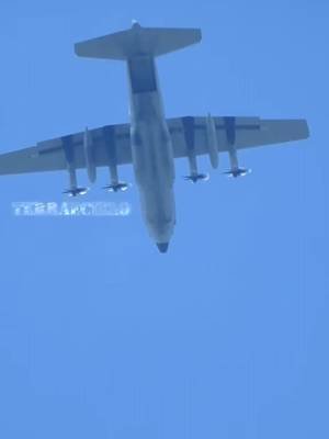 Lancio da 3000 MT in caduta libera con il c130j 🇮🇹⚡#terraecielo #terraecielo2020 #italia #paracadutisti #accadeoggi 