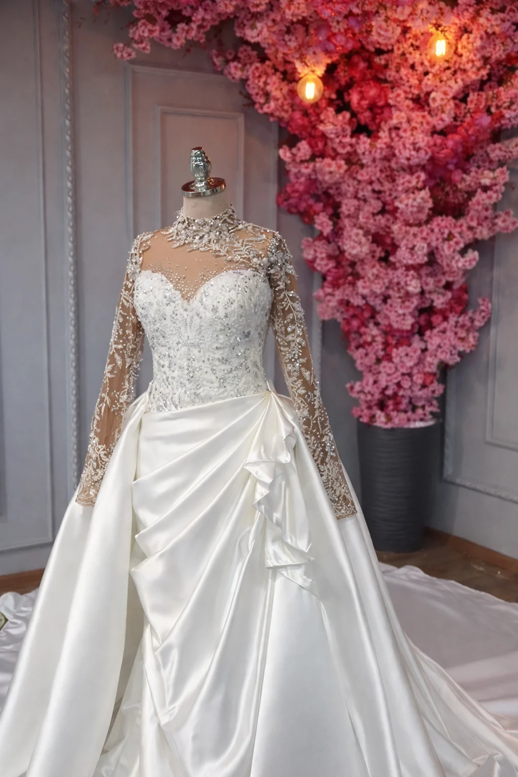 Wedding dress product image (2)
