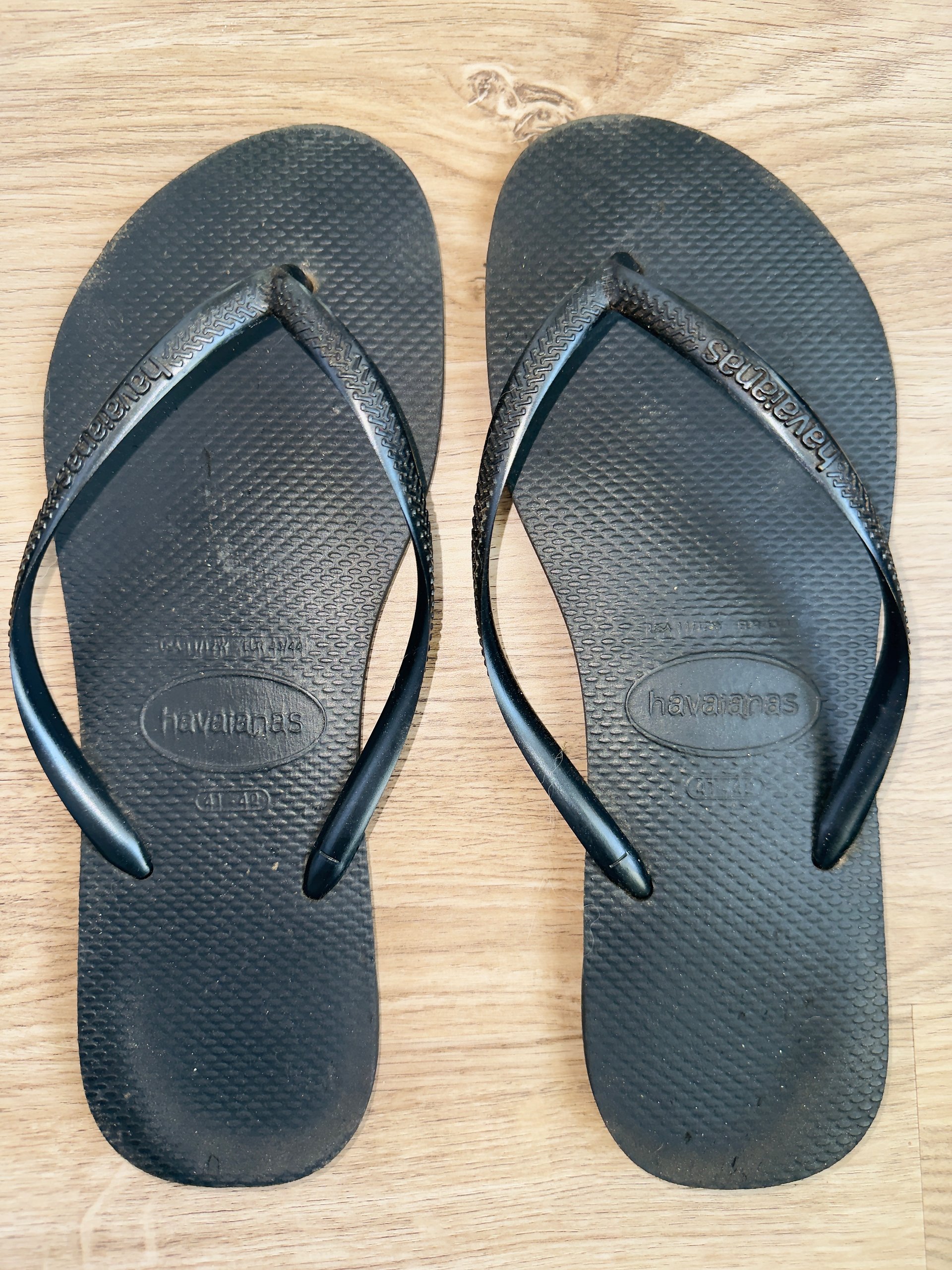 Classic Black Havaianas product image (1)
