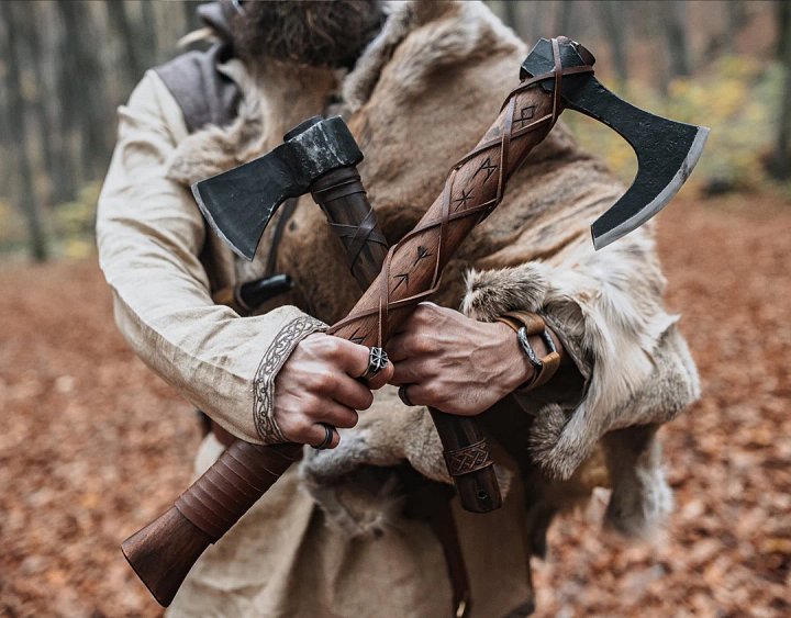 Two-Handed Viking Bearded Battle Axe product image (1)