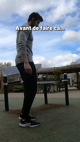 Je t'explique en détail ⤵️
.
Le sissy squat (vidéo 1) impose un étirement maximal à tes quadriceps.
.
C'est l'un des seuls mo...