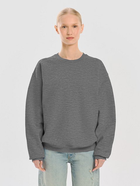 Photo showing Gildan Classic Crewneck Sweatshirt