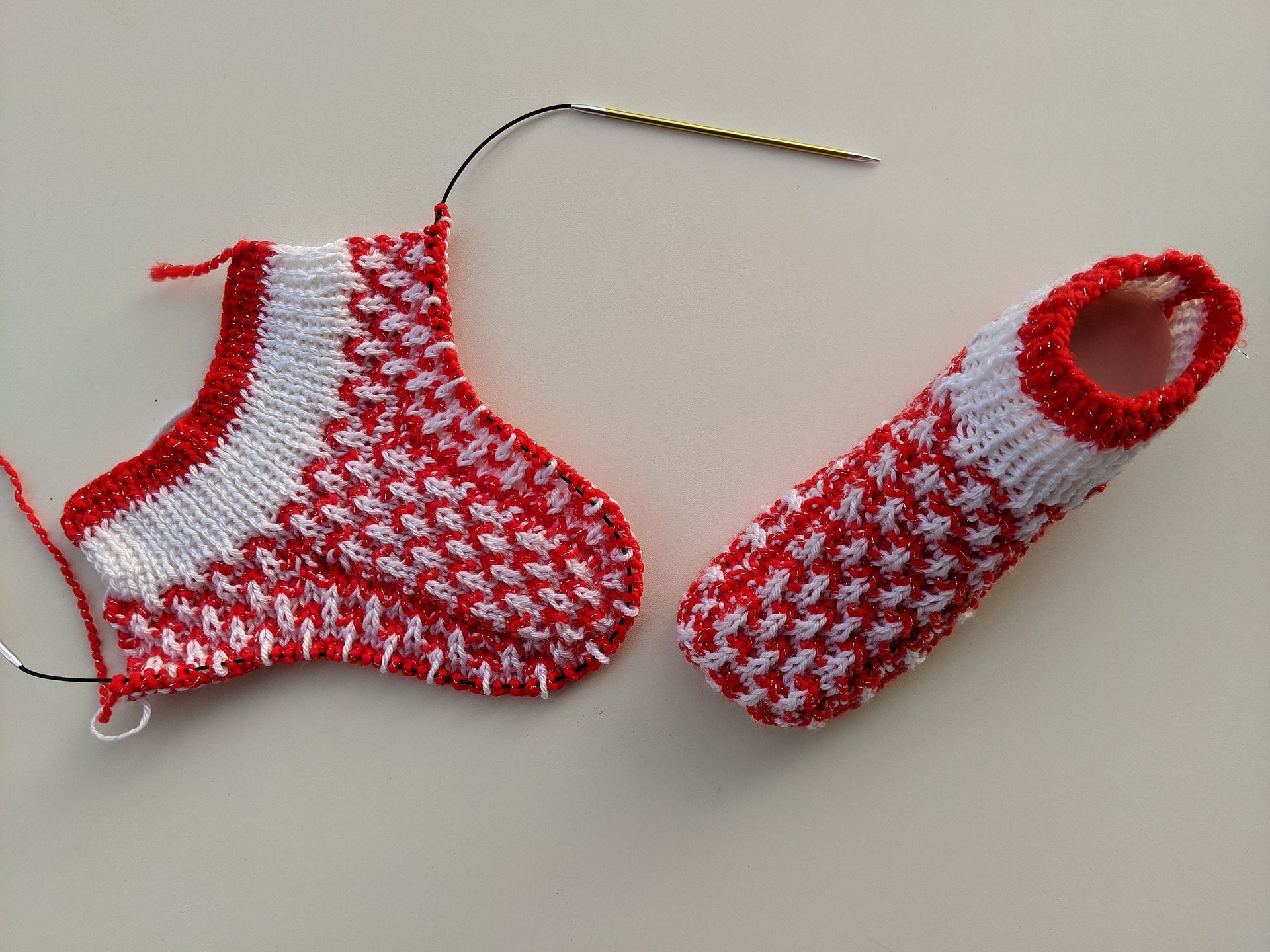 Christmas Knit Slipper Socks Pattern product image (8)