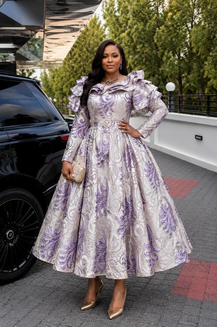 Luxury dress product image (4)