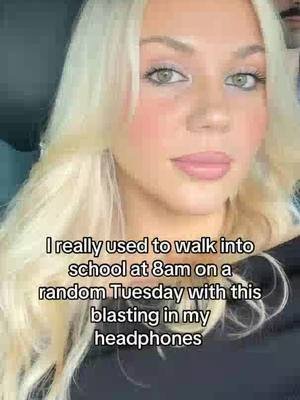 Perfect way to start your day 😉😈  @brodiejenkins1 