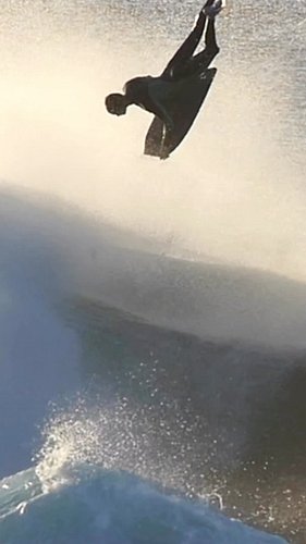 Aussie Boog Park. South Coast Sessions PT1. A collaboration edit with @invertedbb now playing on webodyboard.com 

Feat. @lac...