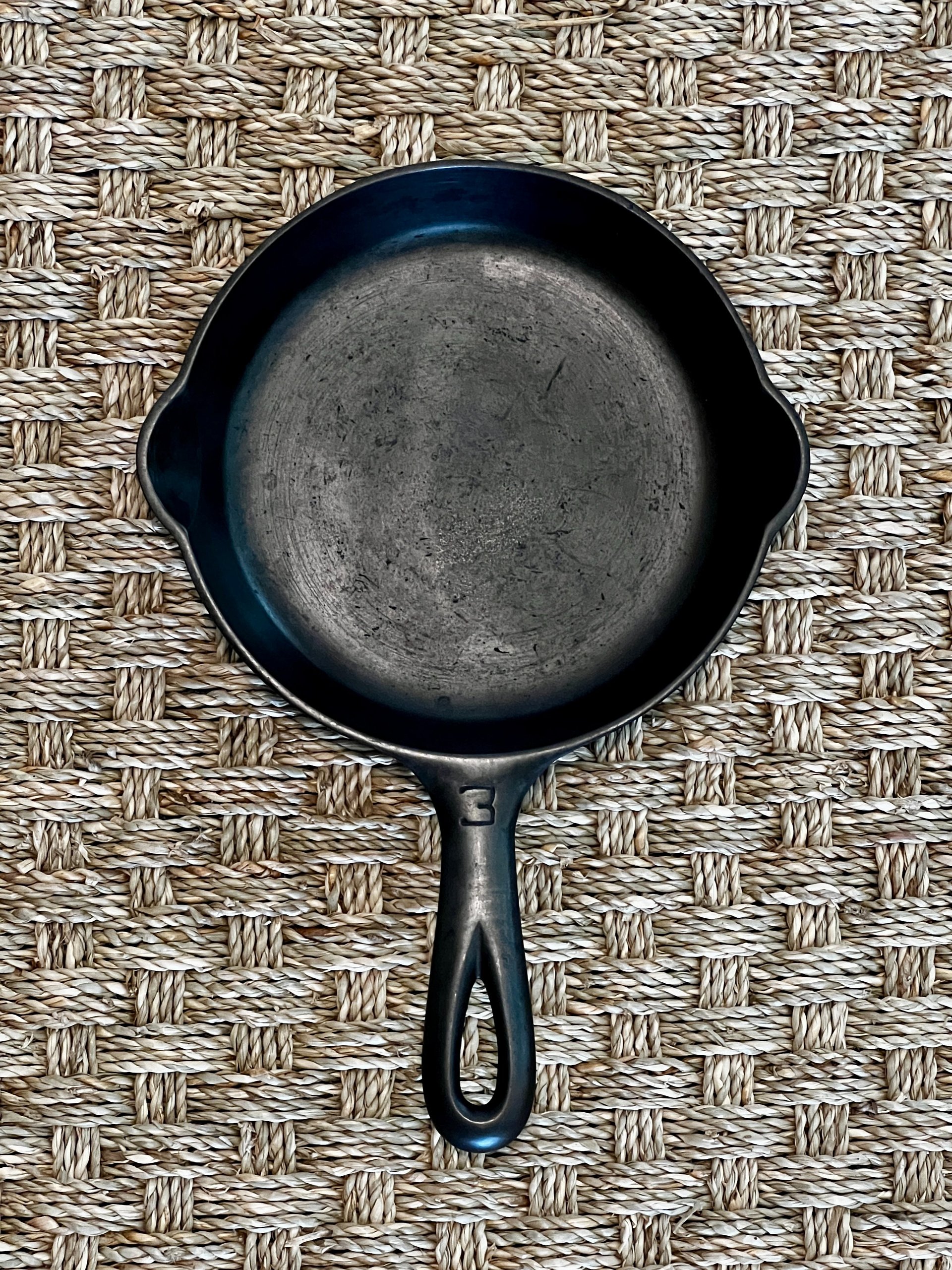 Vintage Griswold #3 Skillet product image (1)