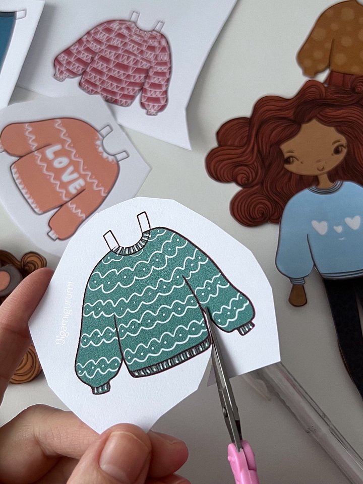 DIY Printable Winter Paper Dolls with Outfits product image (2)