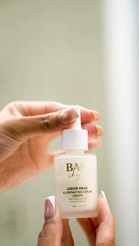 the glow is in the details ✨💧

a few drops. endless radiance.

shop our new collection → baeskyn.store