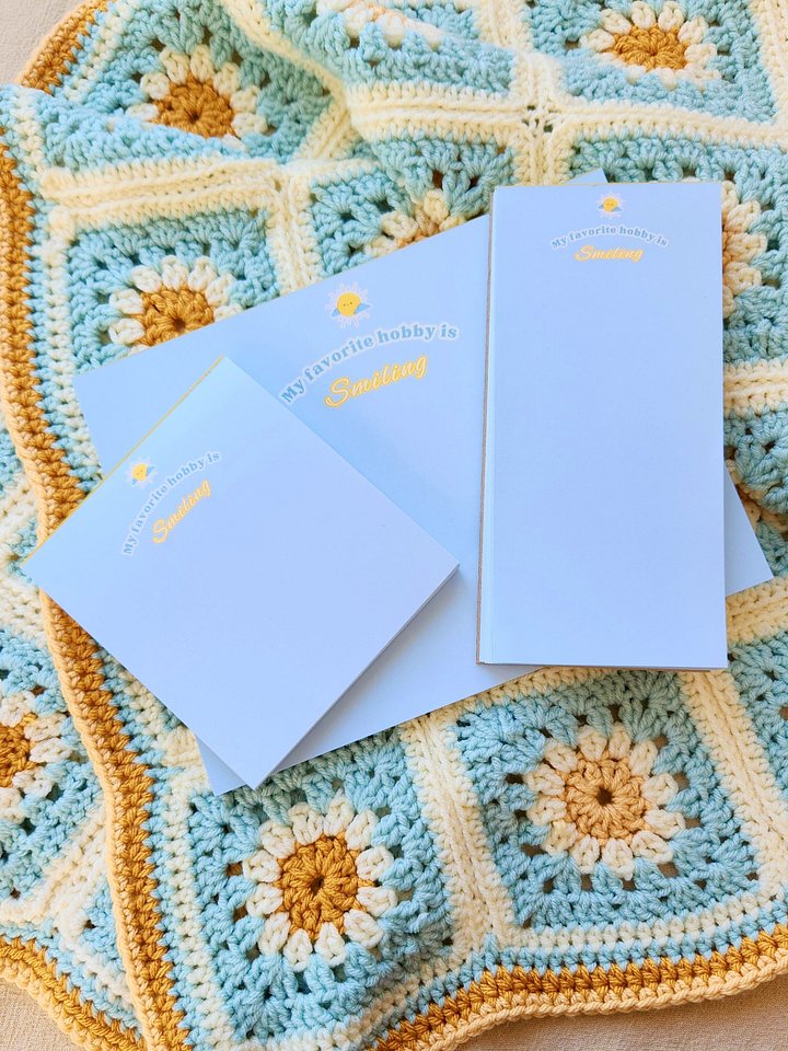 Notepad "My Favorite Hobby is Smiling" product image (1)
