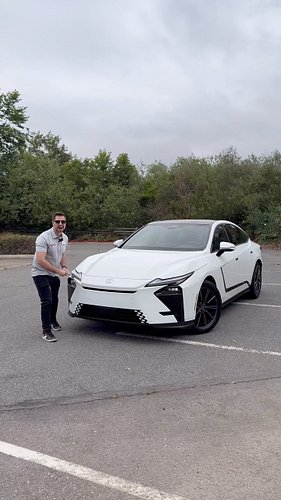 Is the NEW 2026 Lexus ES Hybrid a *Great* and Efficient Luxury Sedan bargain??

#lexus #lexuses #carreview #cars #carconfections