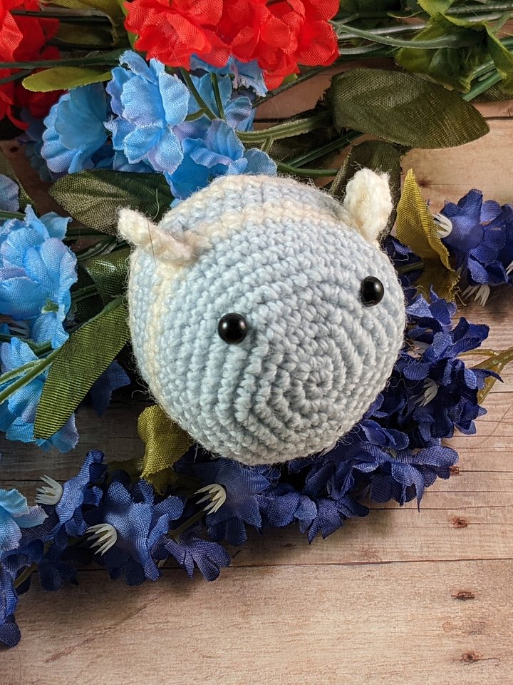 [PRE-ORDER] Snowflake Bee Plush product image (2)