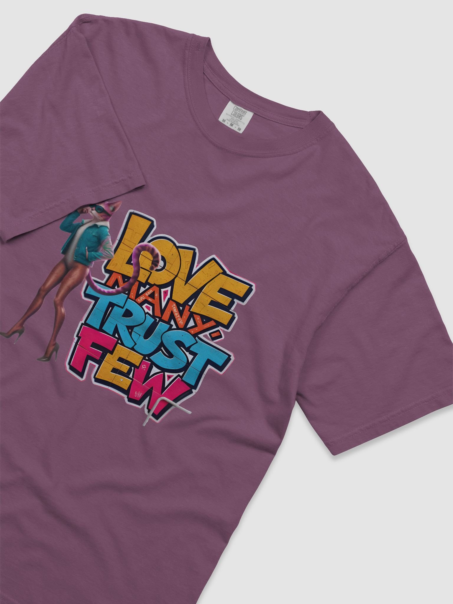 Love Many Trust Few Cat Graphic T-Shirt product image (42)