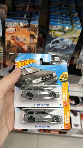 Nice vacation score with the 2 Audi RS2. One is going to be open, while the other is going to be left in the card.