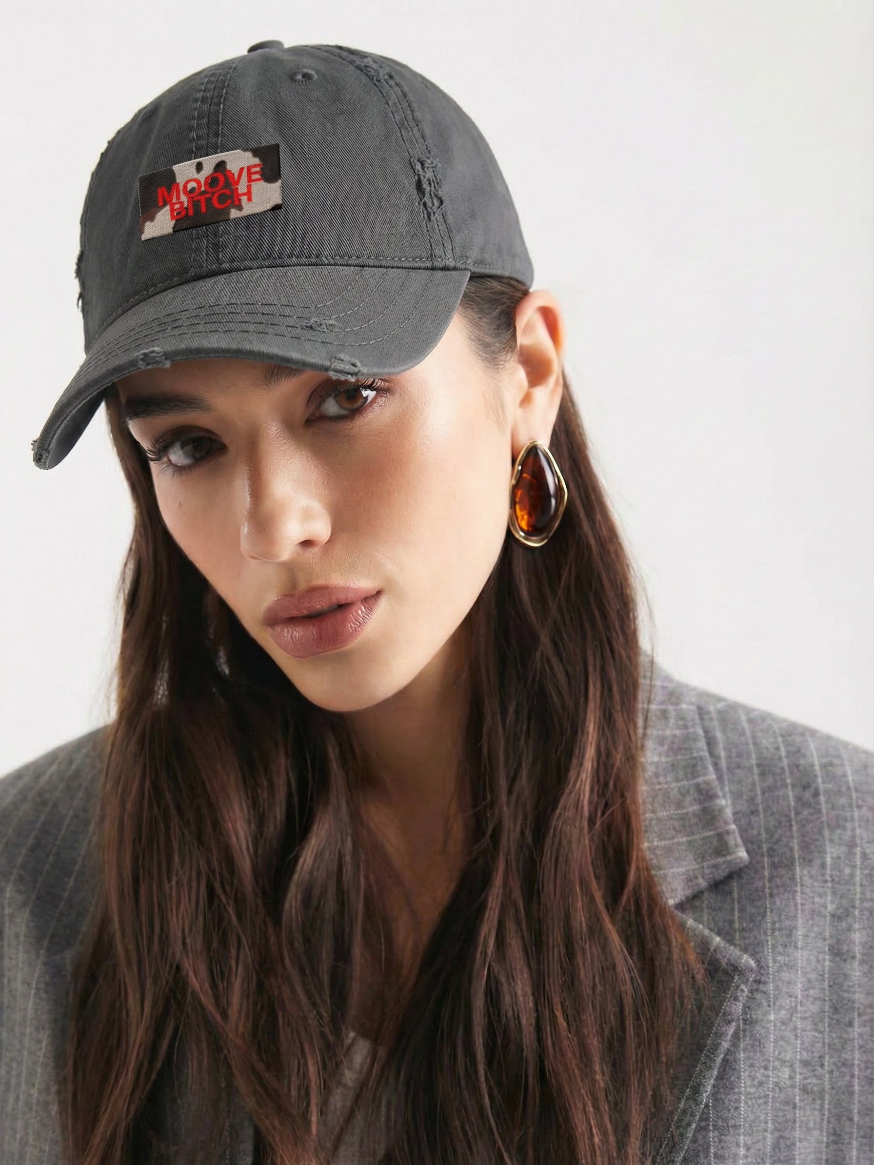 MOOVE BITCH Vintage Cap product image (1)