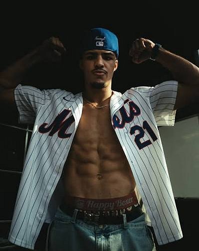 🔥🥊 TONIGHT, ALL EYES ARE ON BROOKLYN! 🇵🇷💪

Just like our Amazin’ Mets battle every night under the bright lights of Queens, u...