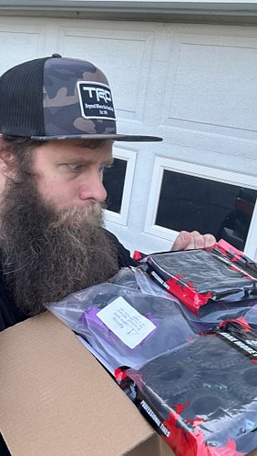 Take stuff, leave stuff, sign it, send it to someone else. Box is being sent to @moore.outdoors.rc  #scx24