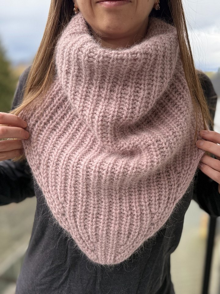 Knit Baktus Scarf Pattern product image (1)