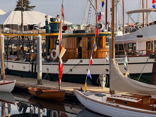 Another @woodenboatfestival under wraps! Leave a comment if you stopped by @mv_argonaut - I was so overwhelmed by the energy ...