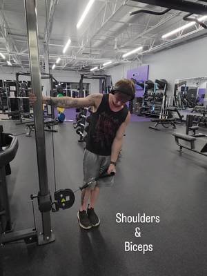 Do these movements to help build thick shoulders and solid biceps  #shoulderworkout #cableworkout #biceps #bicepworkout #contentcreator 