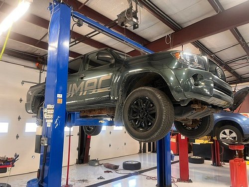 The JMAC truck is in good hands today at ArborMotion! 🔧

Huge appreciation to their crew for helping keep our dojo moving bot...