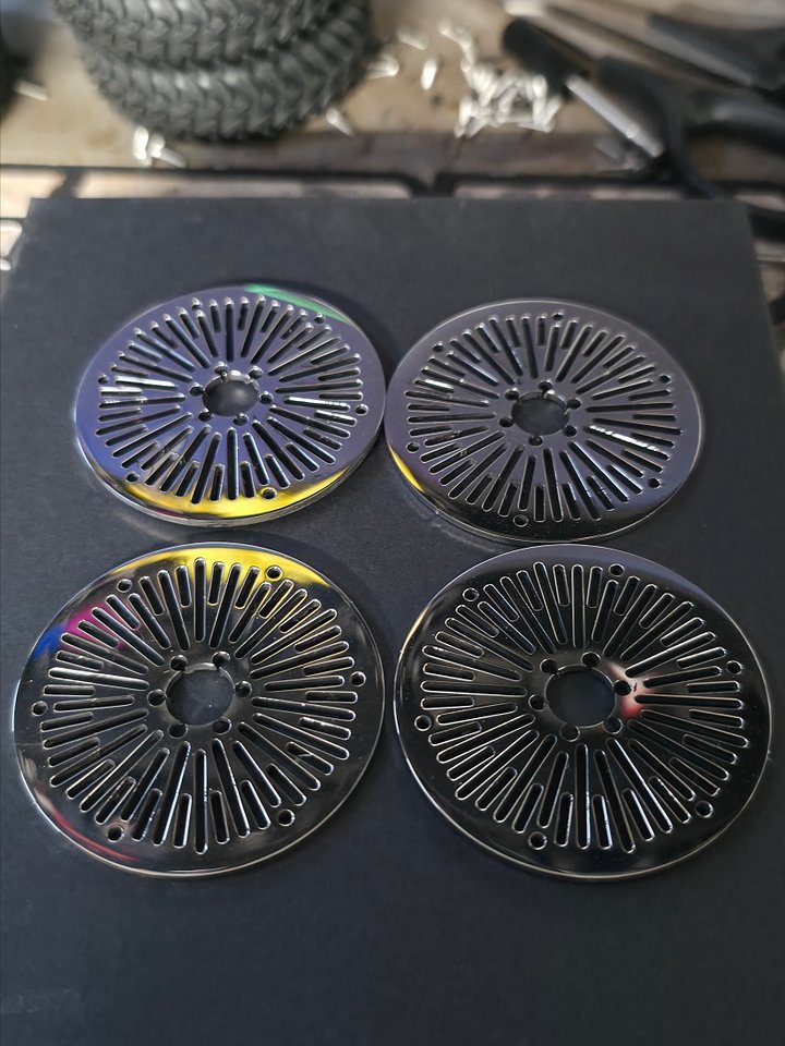 1.8 mofo valowrider collab wheels product image (2)