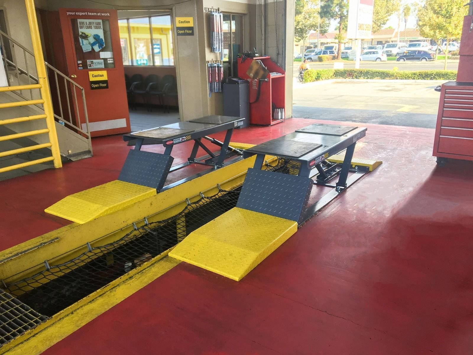BendPak P-9000LT Open-Center Low-Rise Pit Lift - 9,000-Lb Capacity product image (3)