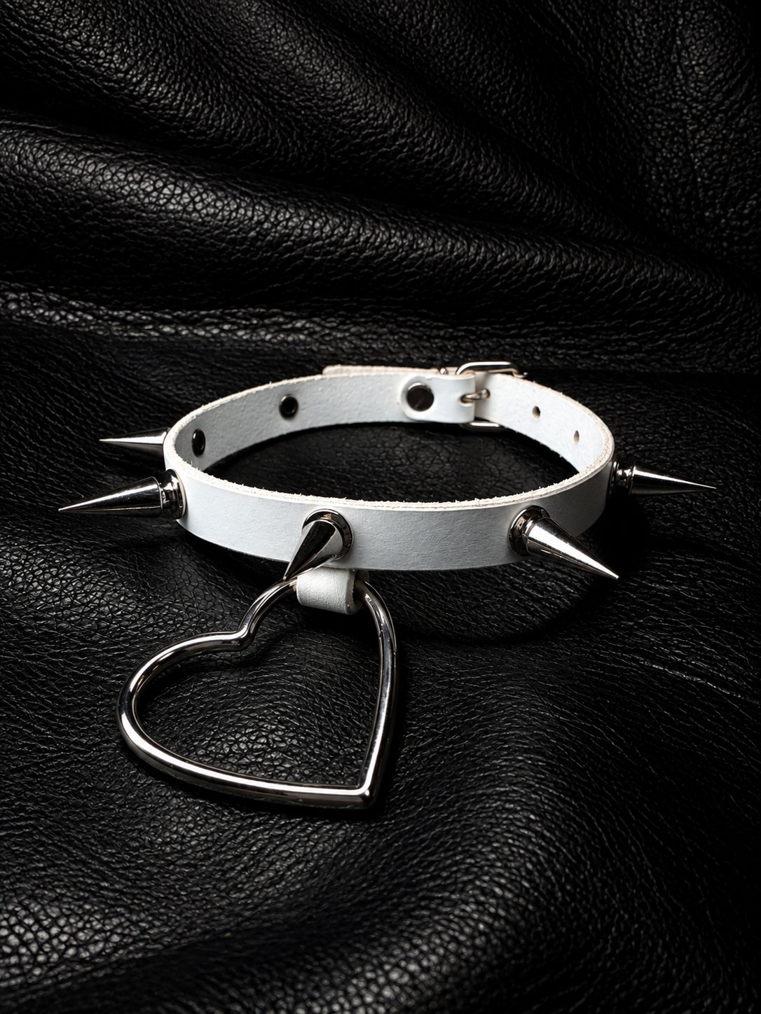 Cold Heart Spiked Collar product image (1)
