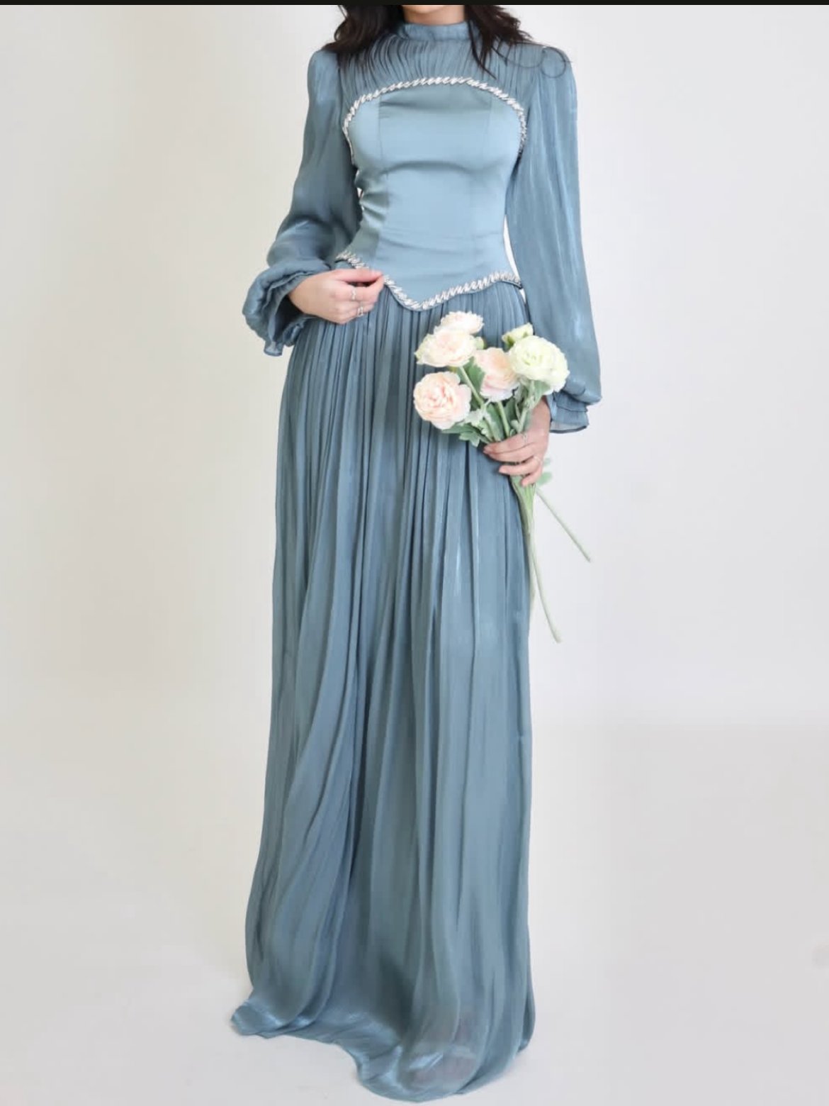 Luxury dress product image (5)