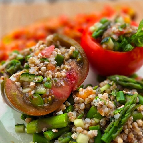 🍅 A fiber-packed , protein rich, gluten free lunch: Stuffed Tomato w Buckwheat Salad (Vegan)

📉 THE FOODPRINT
■ □ □ □ □ Very ...