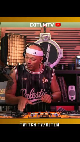 Getting busy with some vinyl! It was a lot of fun as usual, and I can’t wait for the next episode of Crates (100% Vinyl mix s...