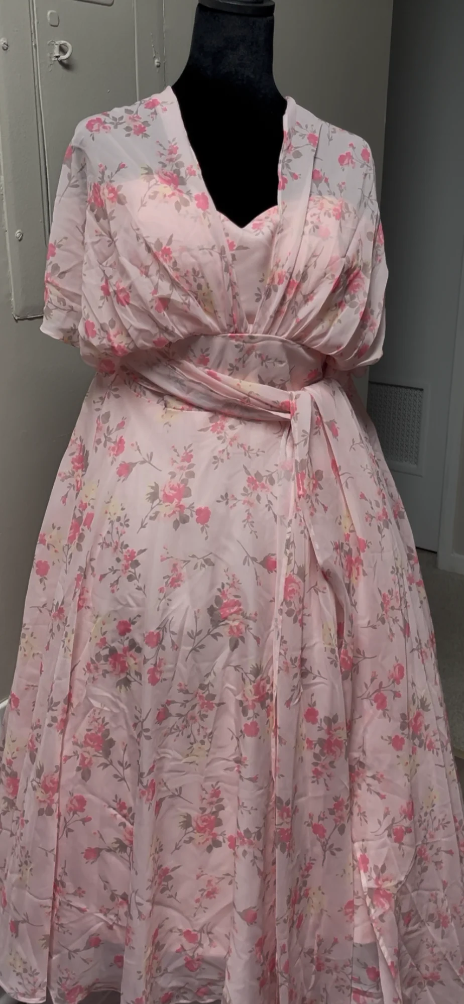 Luxury dress product image (2)