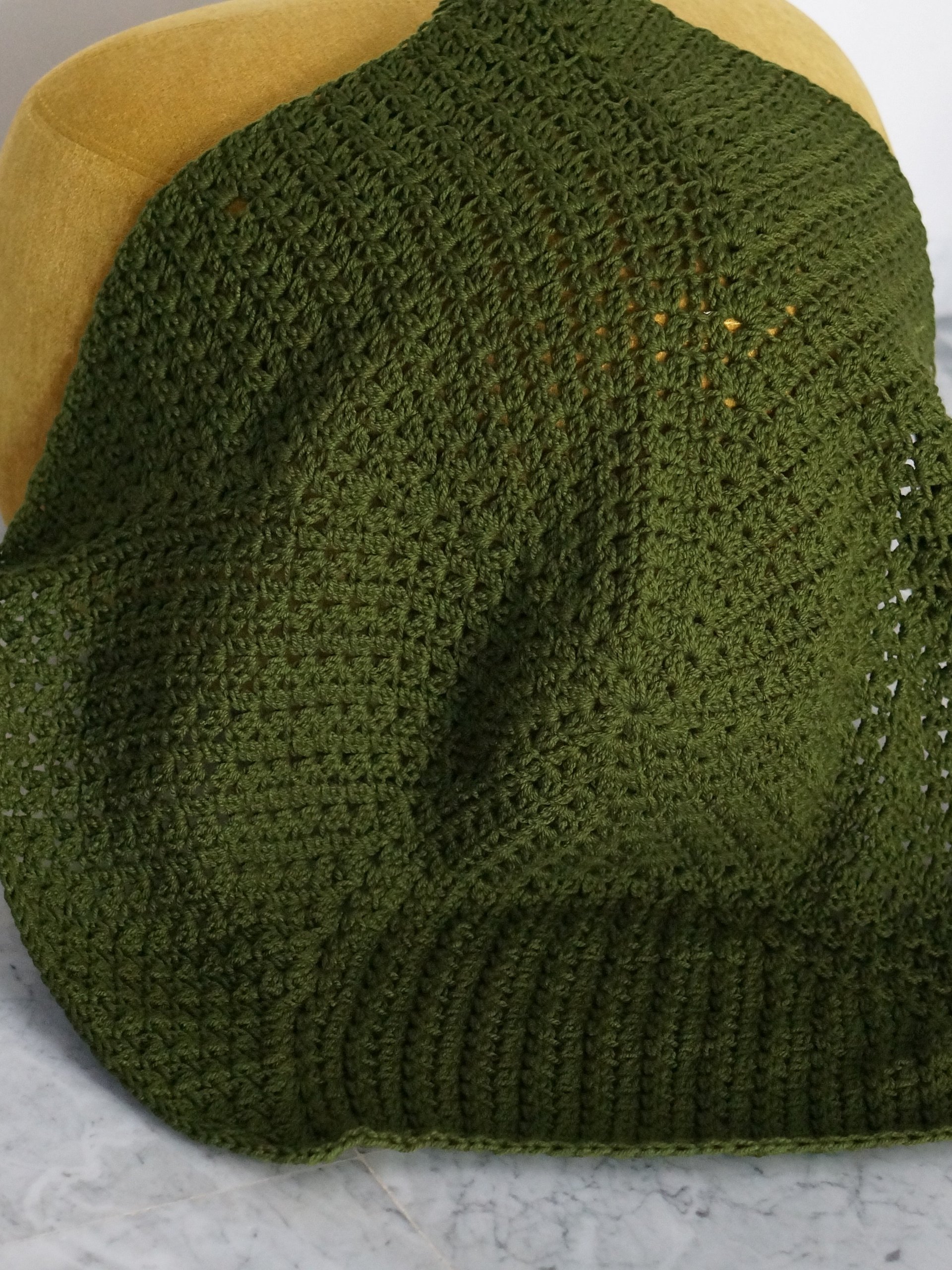 Double V stitch round blanket product image (3)